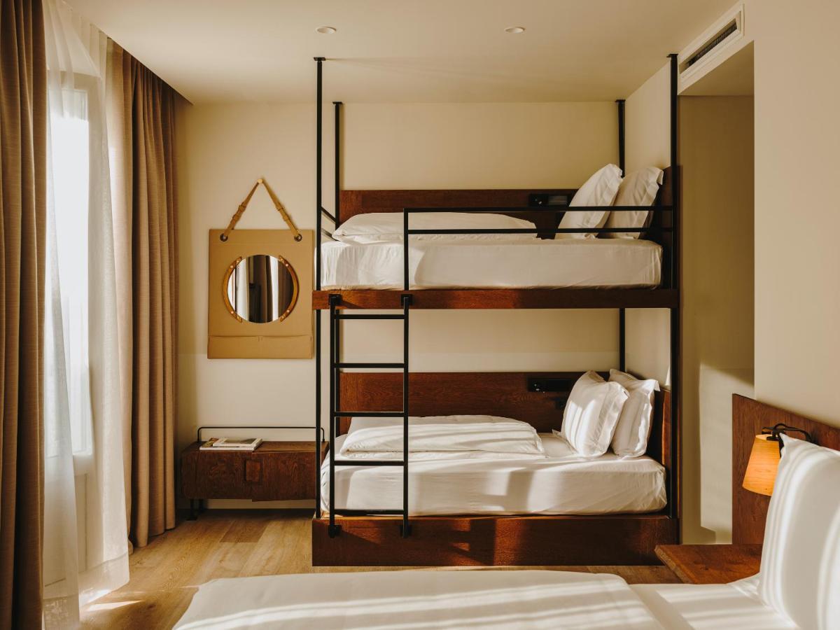 Sonder Casa Luz Hotel Barcelona Bagian luar foto