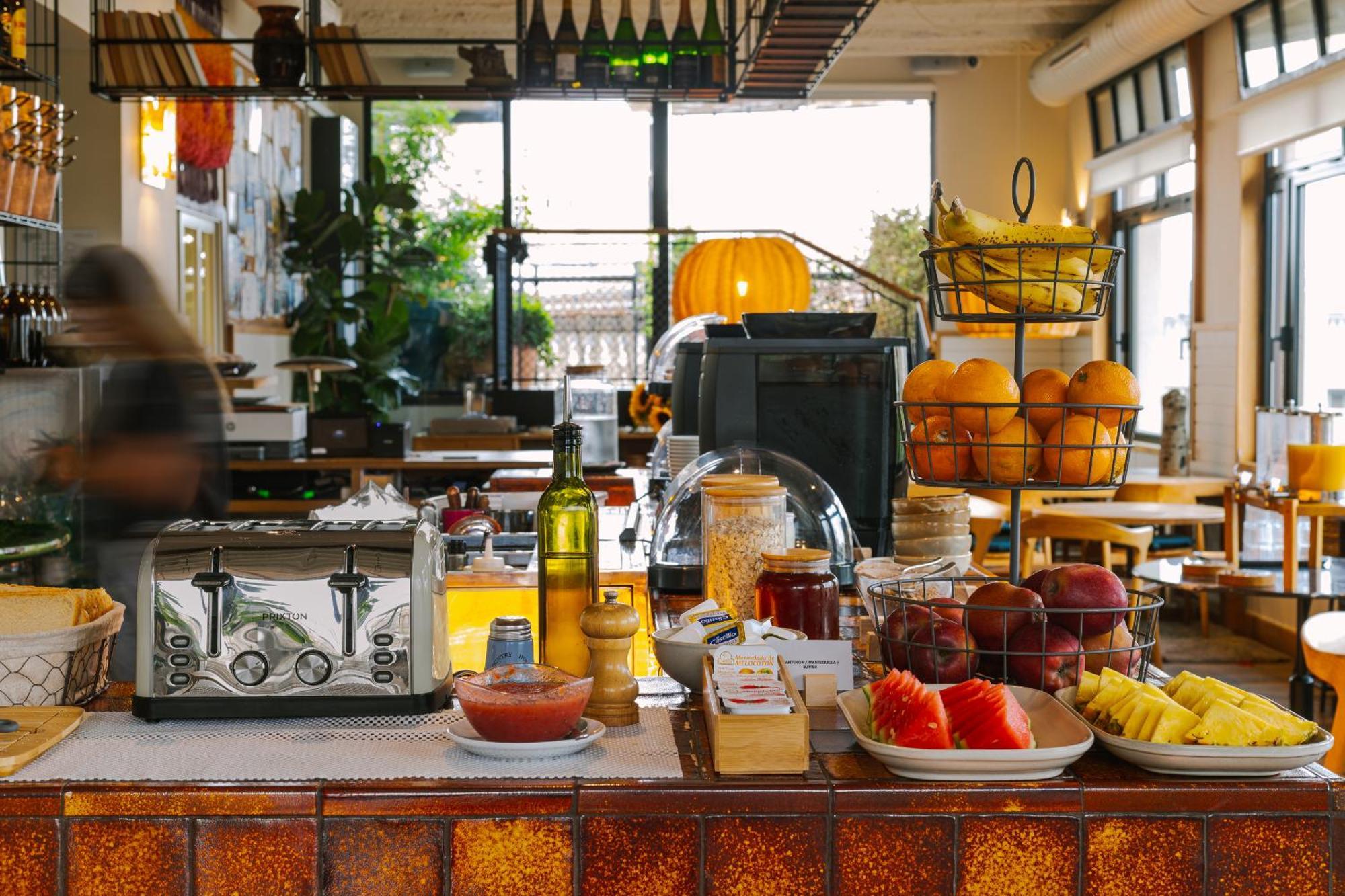 Sonder Casa Luz Hotel Barcelona Bagian luar foto